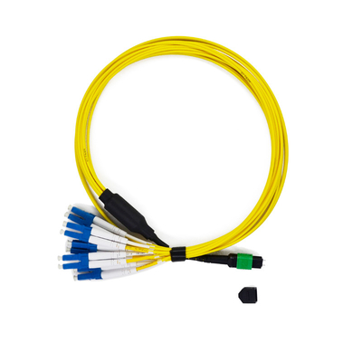 شراء MM Low Loss MTP MPO Patch Cord 8/12 / 24core PVC 3.0mm Fanout Hybrid Patch Cord online manufacture
