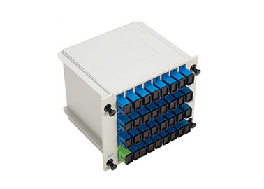 شراء 1 في 32 خارج PLC الألياف البصرية الفاصل 1x32 التوصيل في نوع PLC مع SC موصل online manufacture