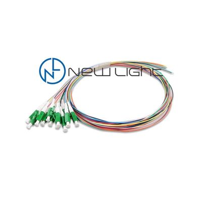 1.5m 0.9mm LC APC Fiber Optic Pigtail للتطبيقات عالية الكثافة